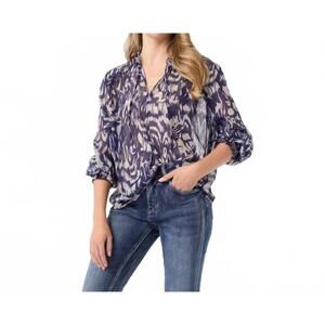 NEW COCO + CARMEN sheer print v neck blouse in indigo